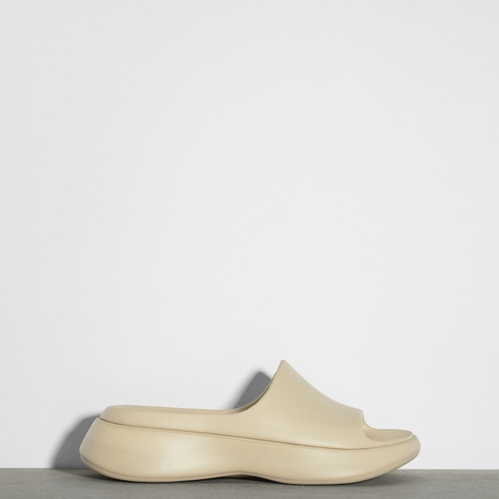 Zara rubberized low heel sandal